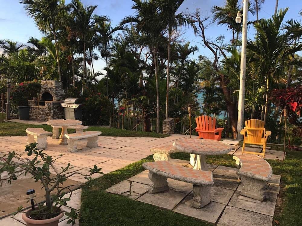 Orange Hill Beach Inn 51/60