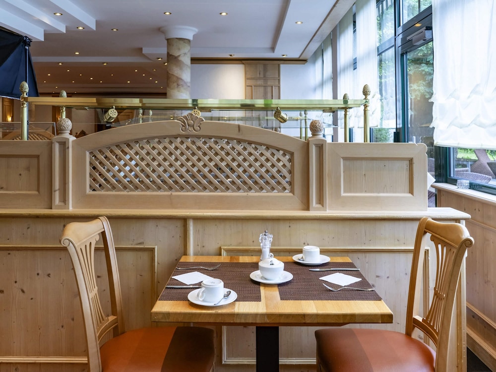 Atomis Hotel Munich Airport by Mercure 9/50