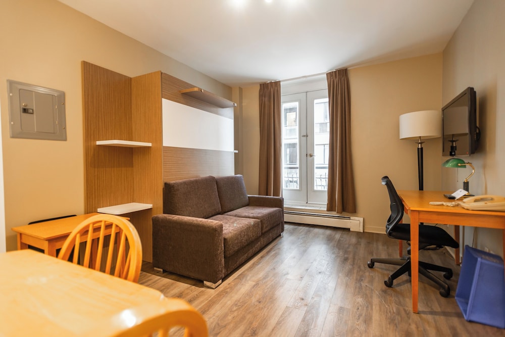 Hotel Le Roberval 32/46
