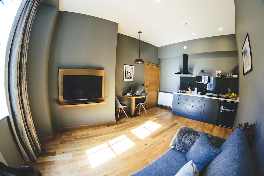 Mono Suites 22/30
