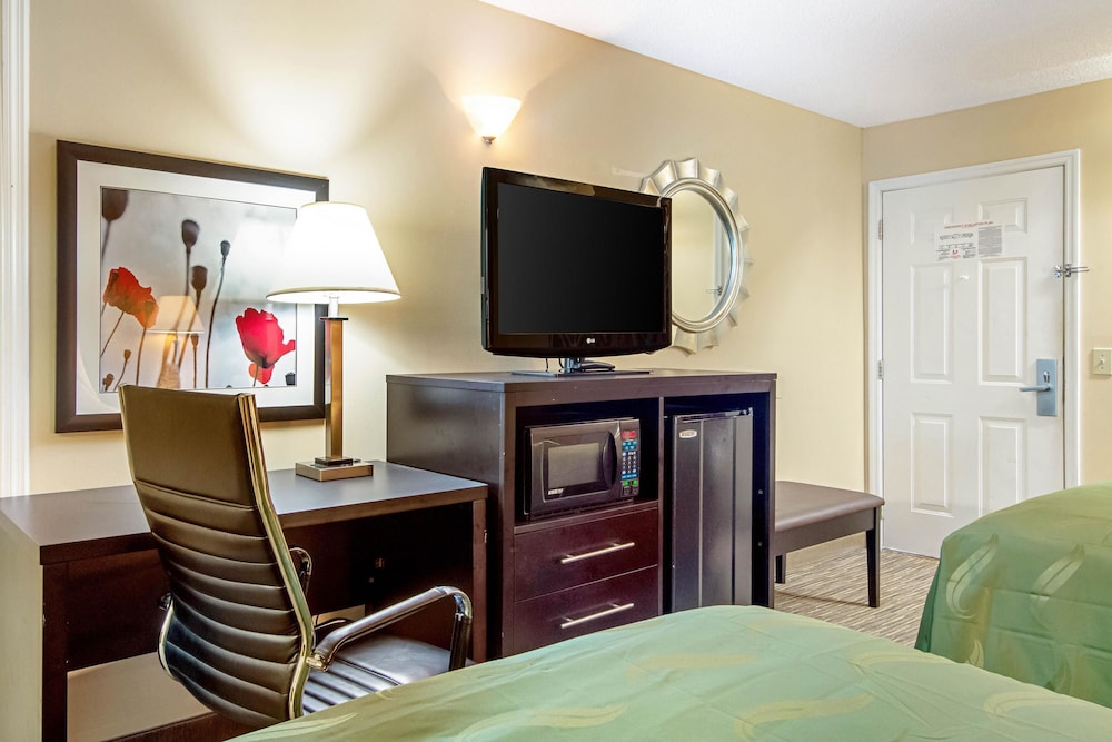 Quality Inn Thomaston 22/37