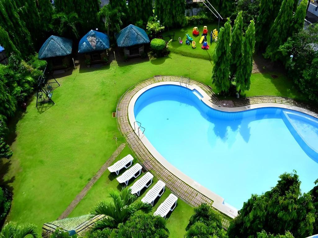 Days Hotel Batangas 31/36