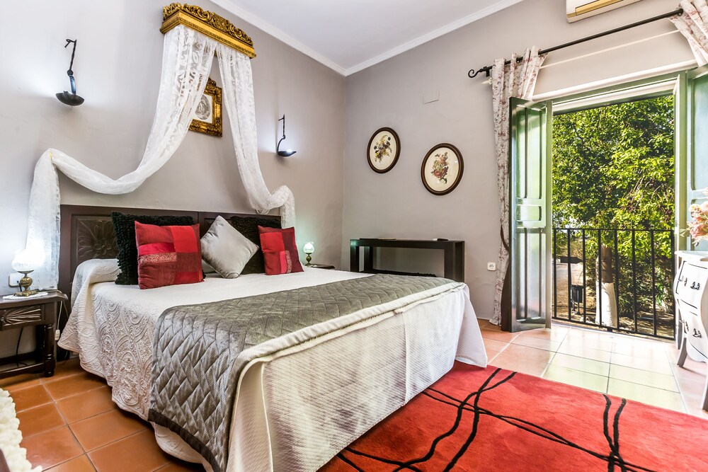 Hacienda El Santiscal - Adults Only 11/44