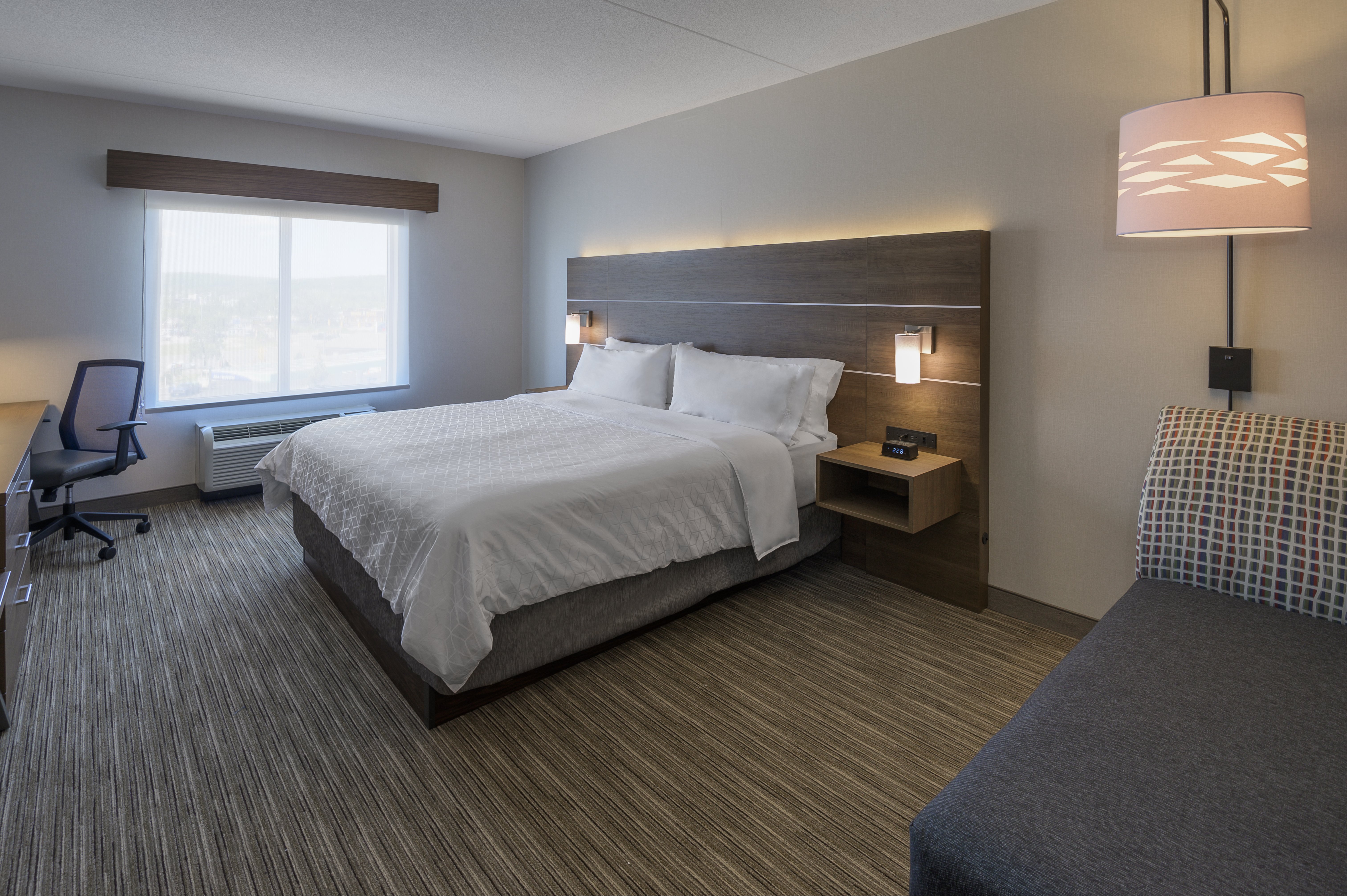 Holiday Inn Express Hotel Suites North Bay 32/75