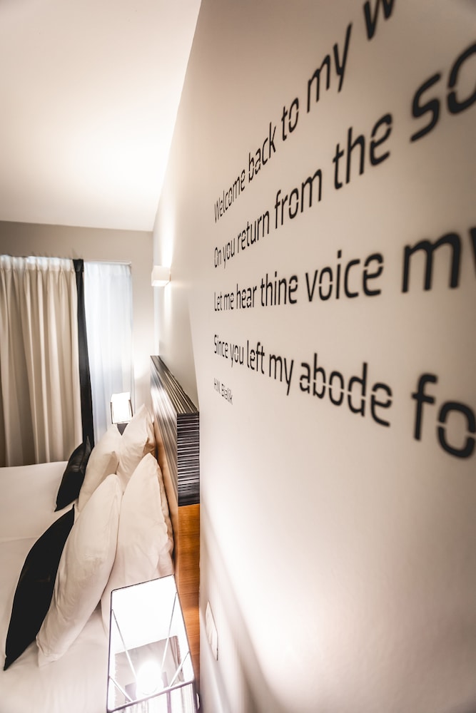 Ramada by Wyndham Ramat Gan photo4