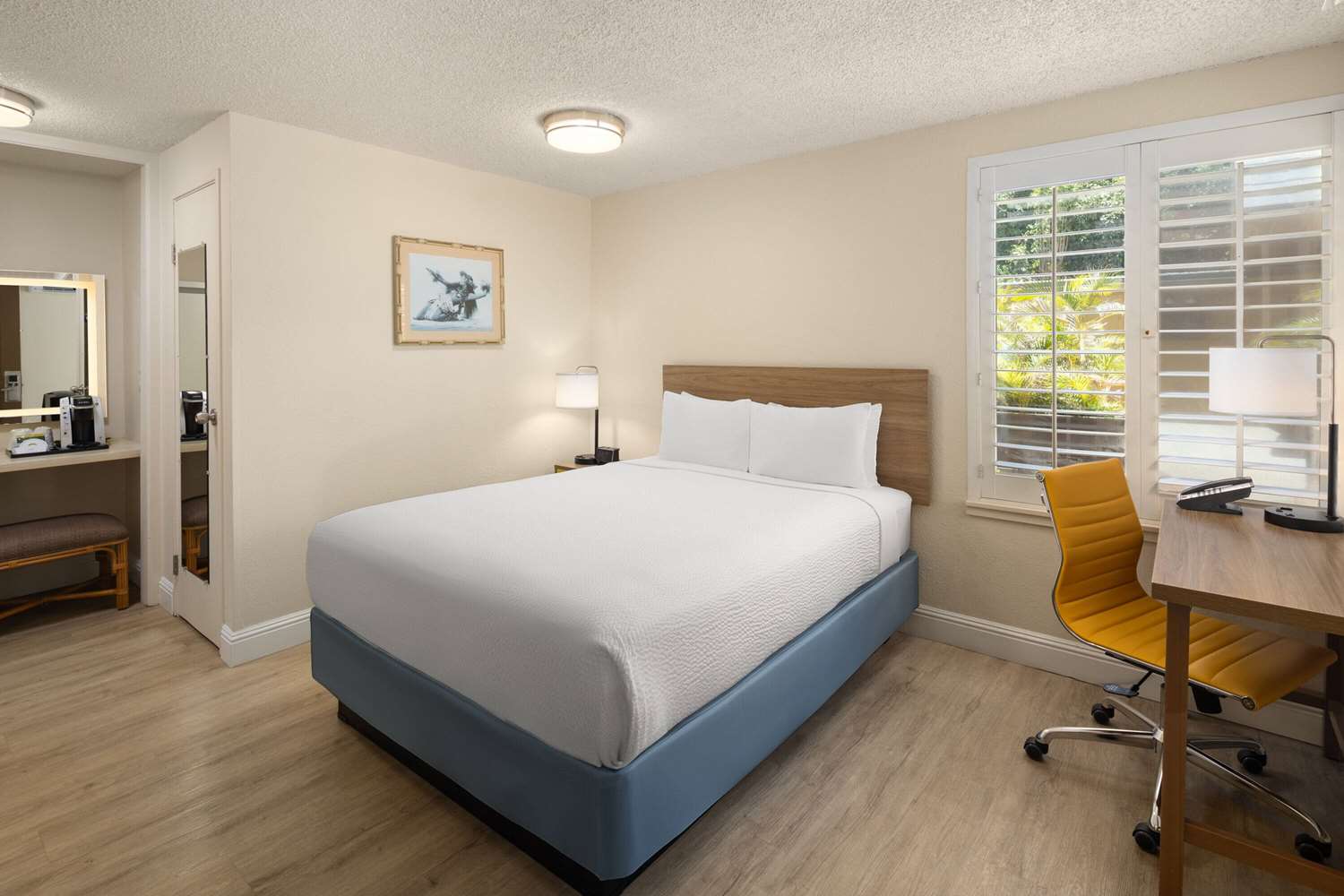 Days Inn by Wyndham Maui Oceanfront 12/54