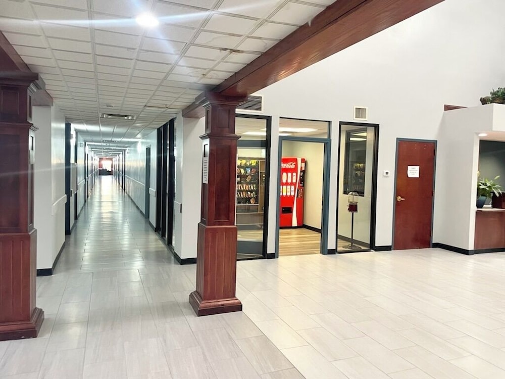 Grand Vista Hotel and Suites 38/61