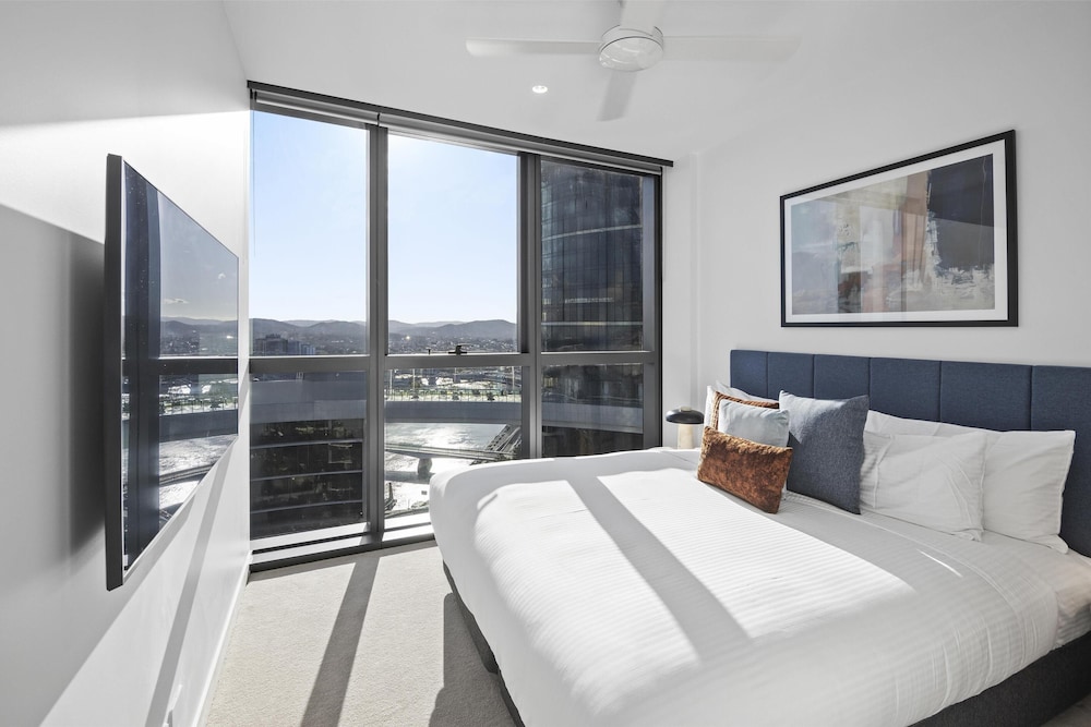 1 Bedroom Suite