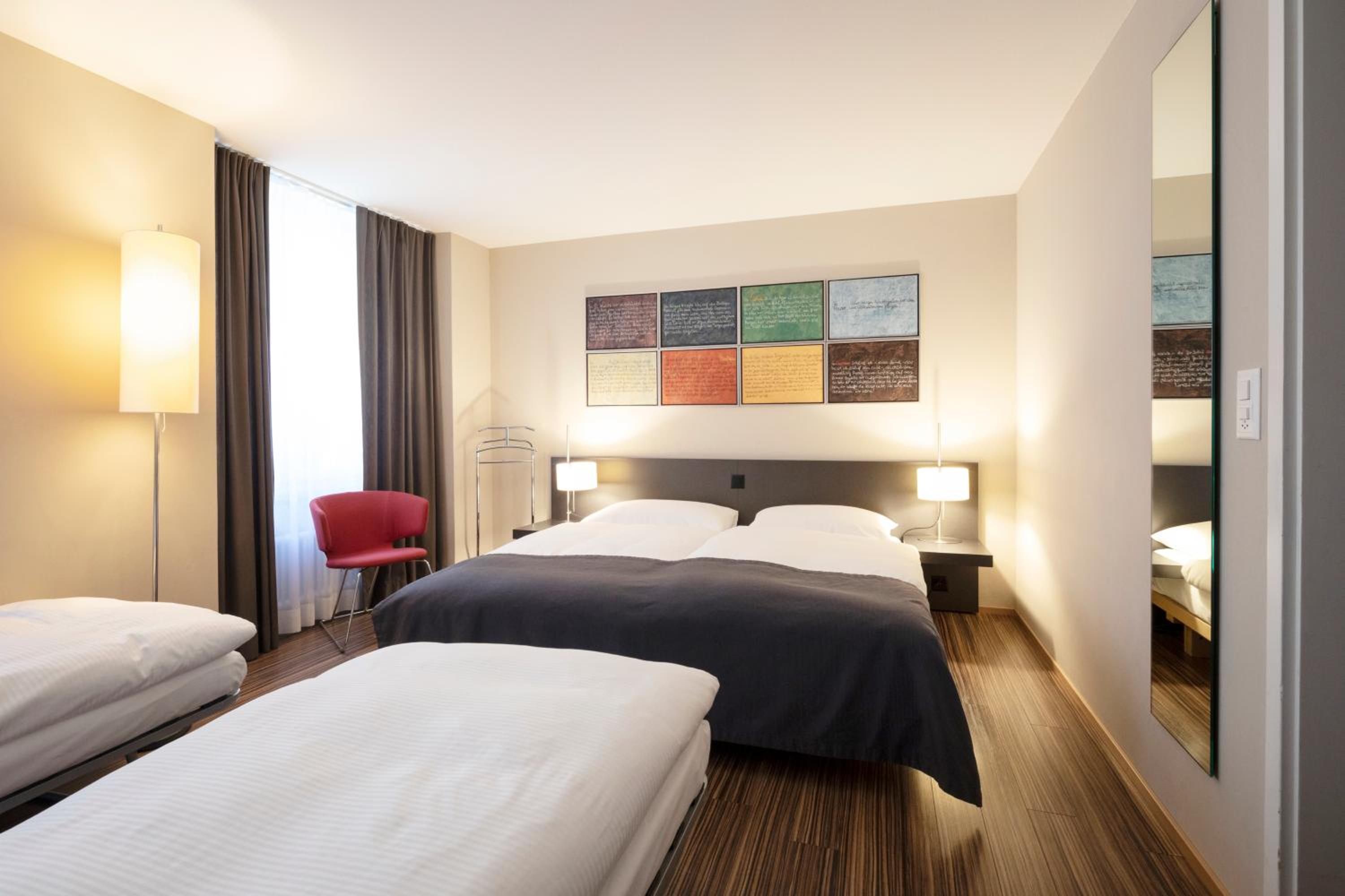 Design, Plus, Queen Bed, Sofa