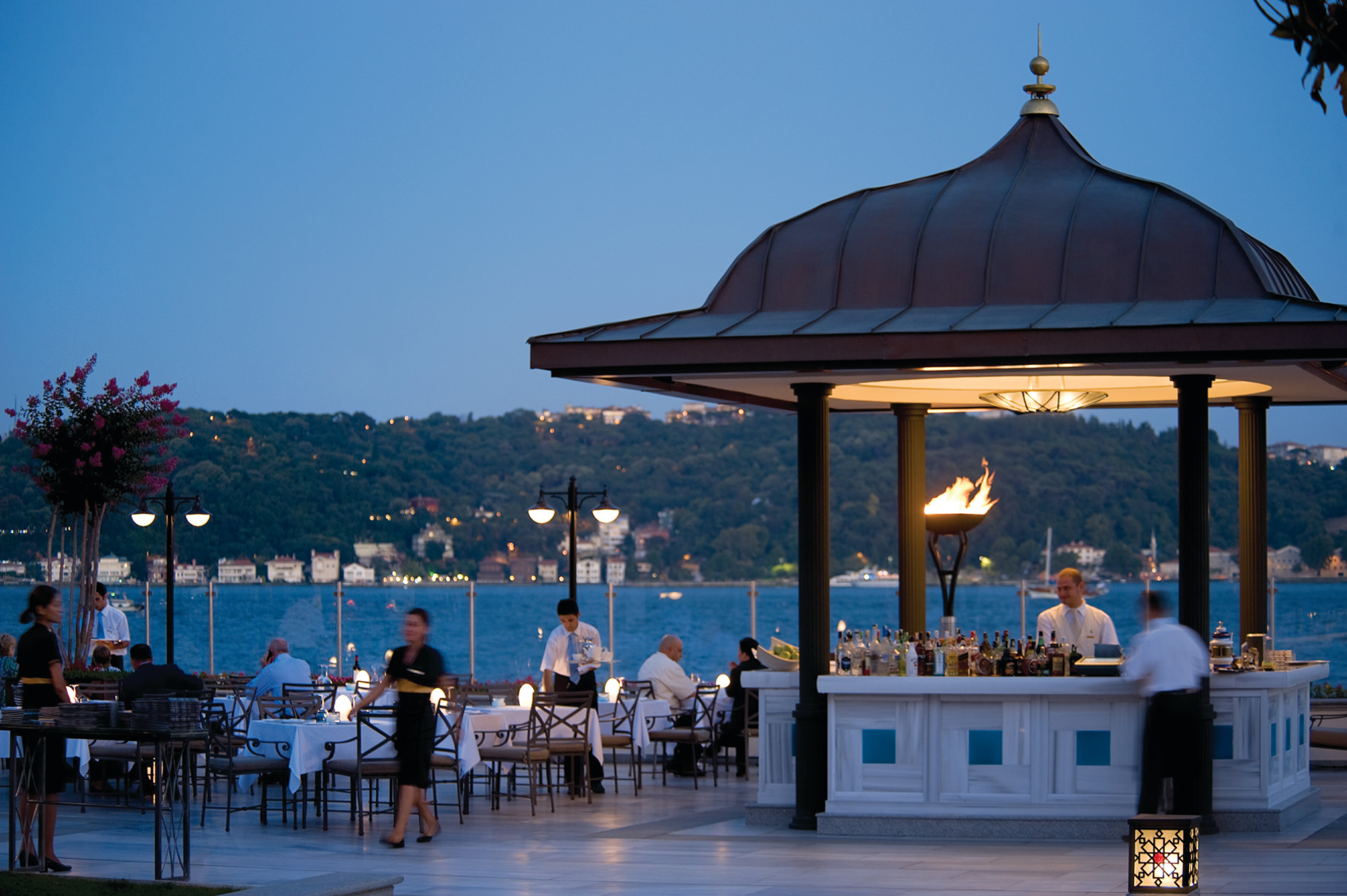 Four Seasons Hotel Istanbul at the Bosphorus 76/80