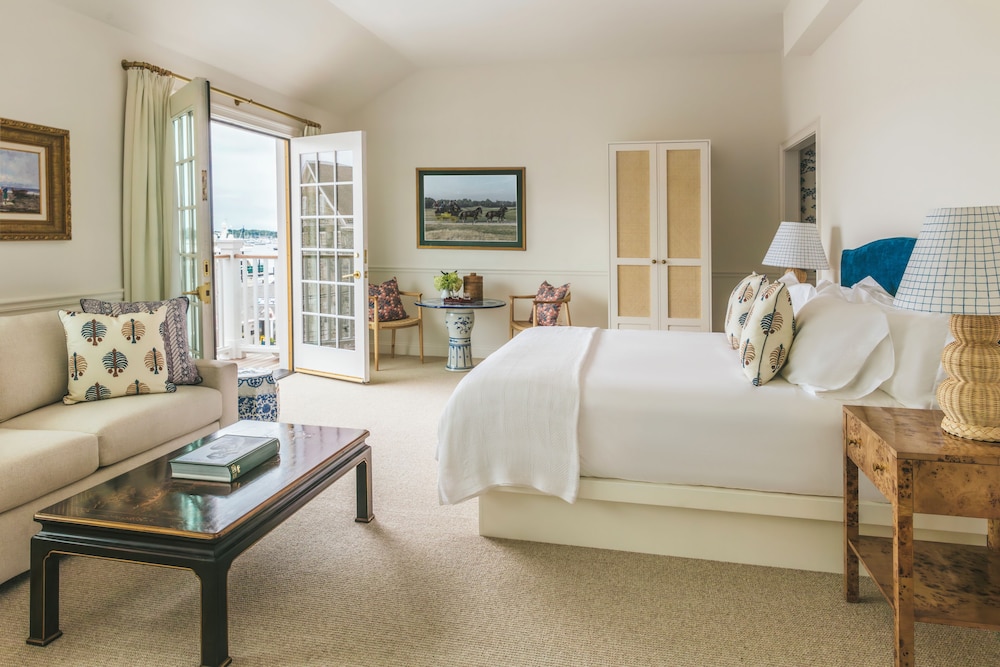 Ledges, Suite, King Bed