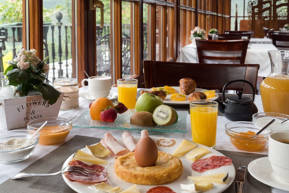 Hotel The Originals and Spa Etxegana 64/70