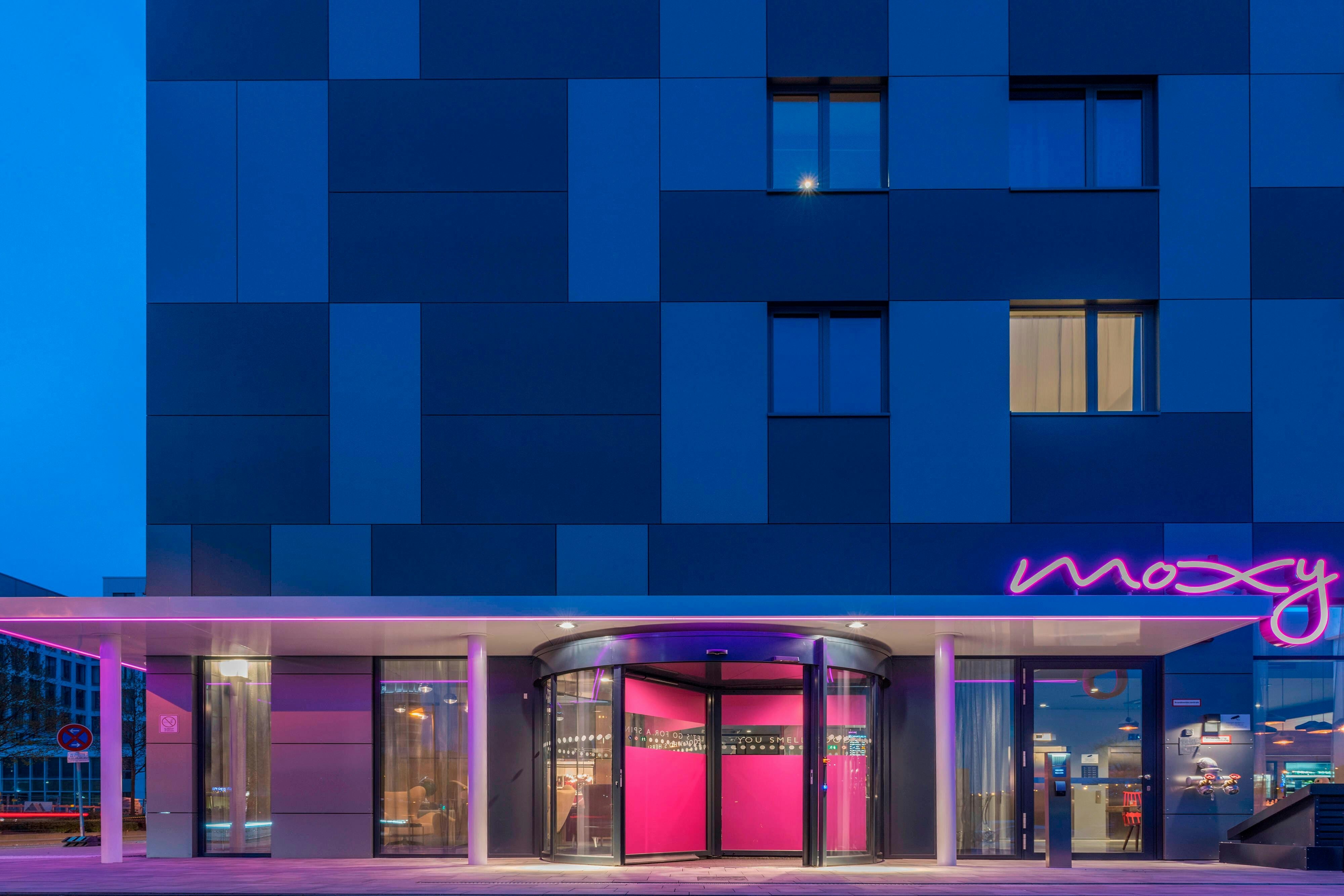 MOXY FRANKFURT AIRPORT in FRANKFURT