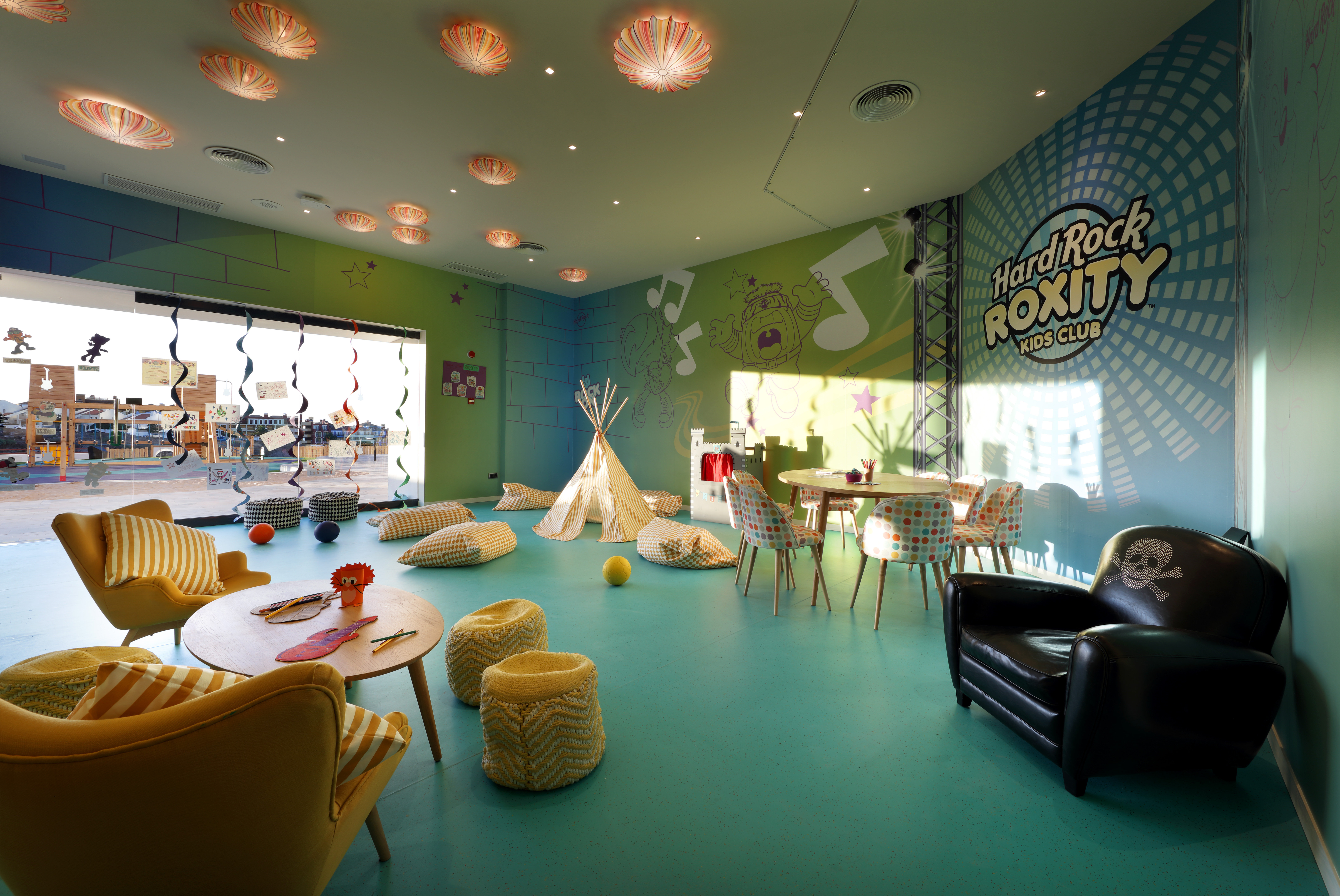 Hard Rock Hotel Tenerife 68/82