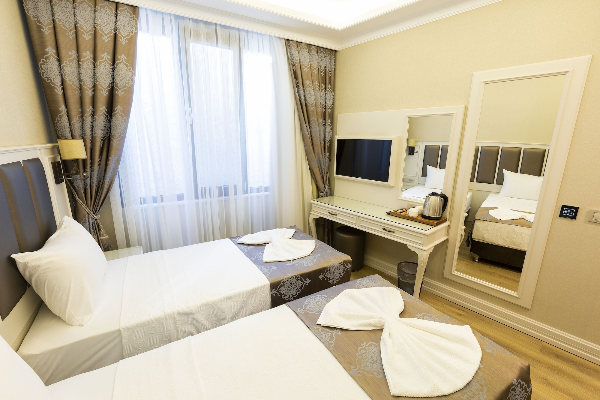 غرفة قياسية بسريرين منفصلين، Villa Sweet Hotel 2/4