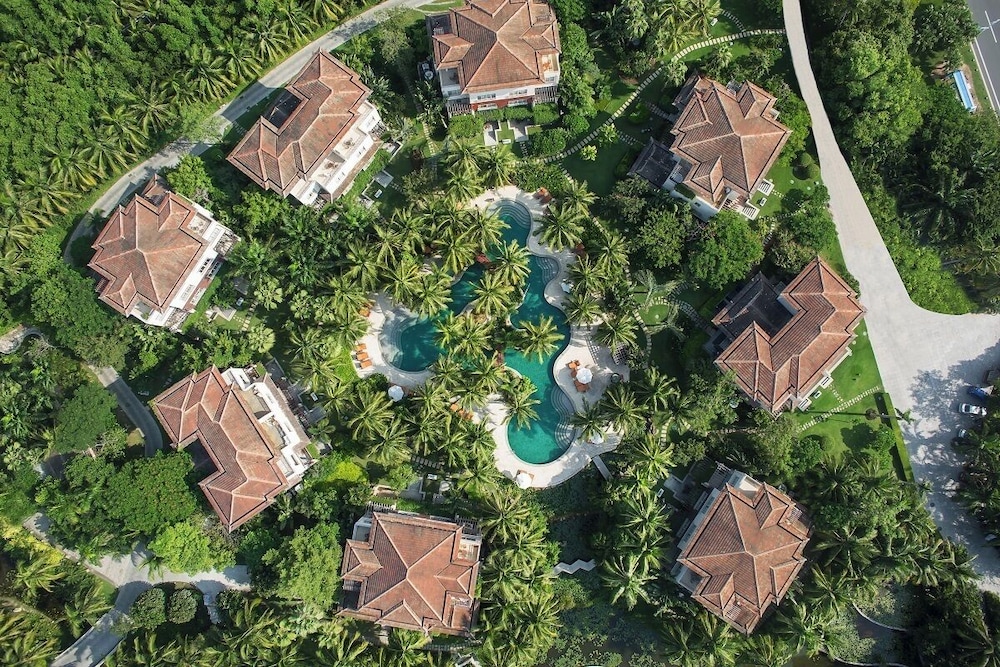 Grand Mercure Sanya Yalong Bay 28/38