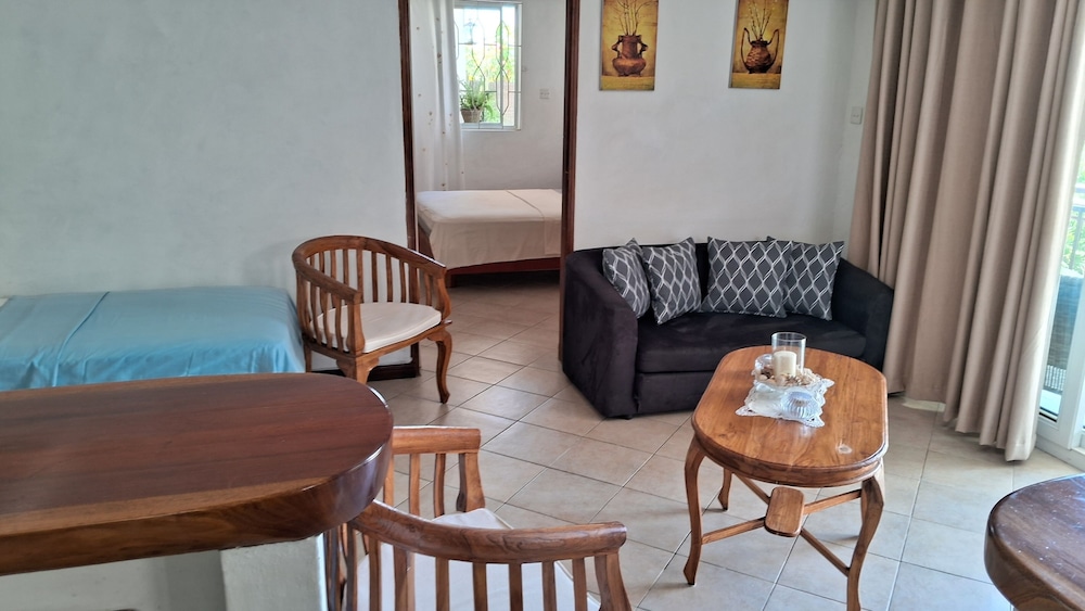 Chez Lorna 19/48