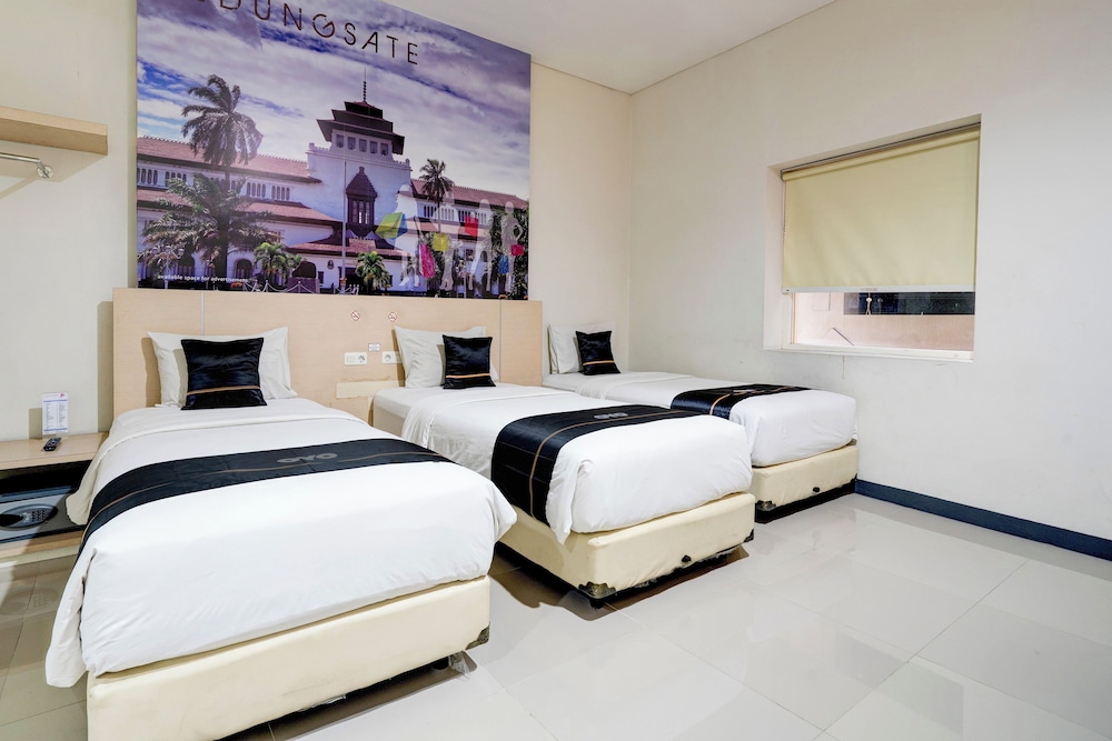 Townhouse Oak Cihampelas Near Ciwalk Formerly Promenade Hotel 54/72