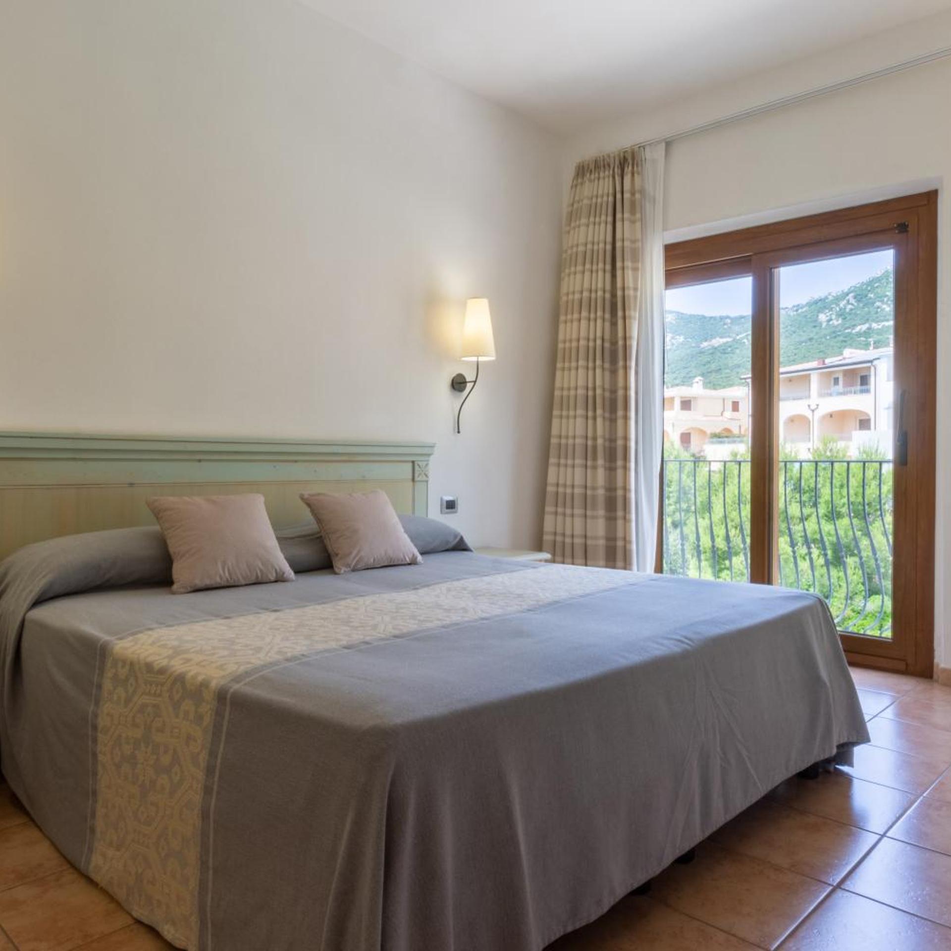 Classic, Double Bed, Mountain View