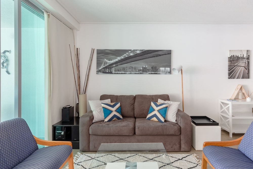 Evolution Apartments 47/76