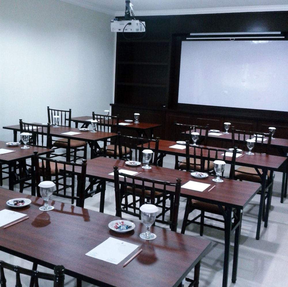 Noola Inn Hotel Bogor 41/43