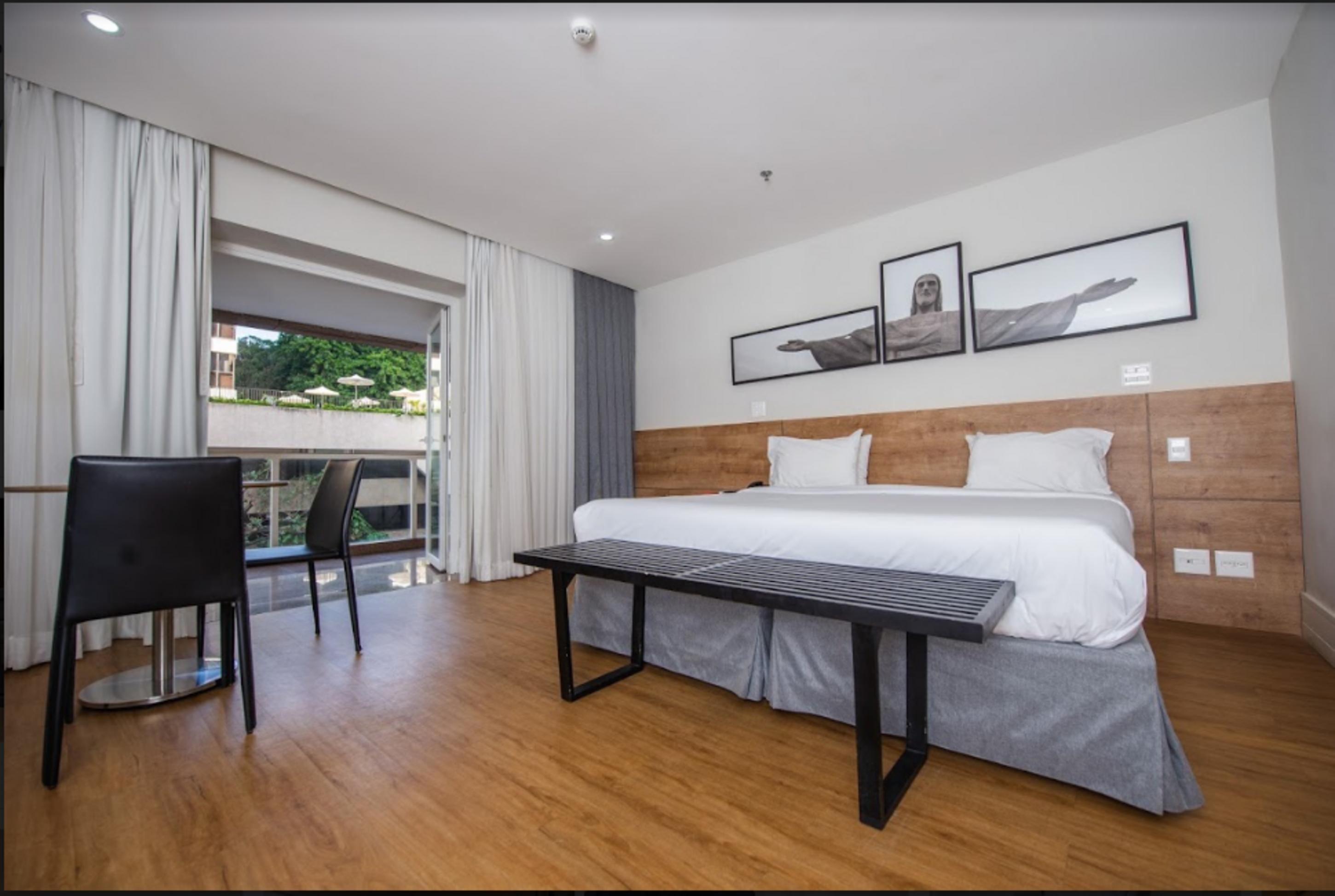 Deluxe, Double Bed