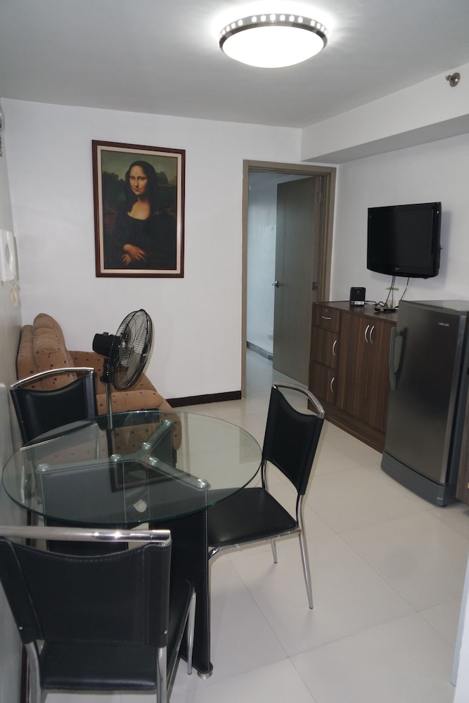 Solemare Parksuites Condo R Us 32/37