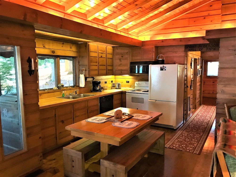 Drummond Island Resort 37/45