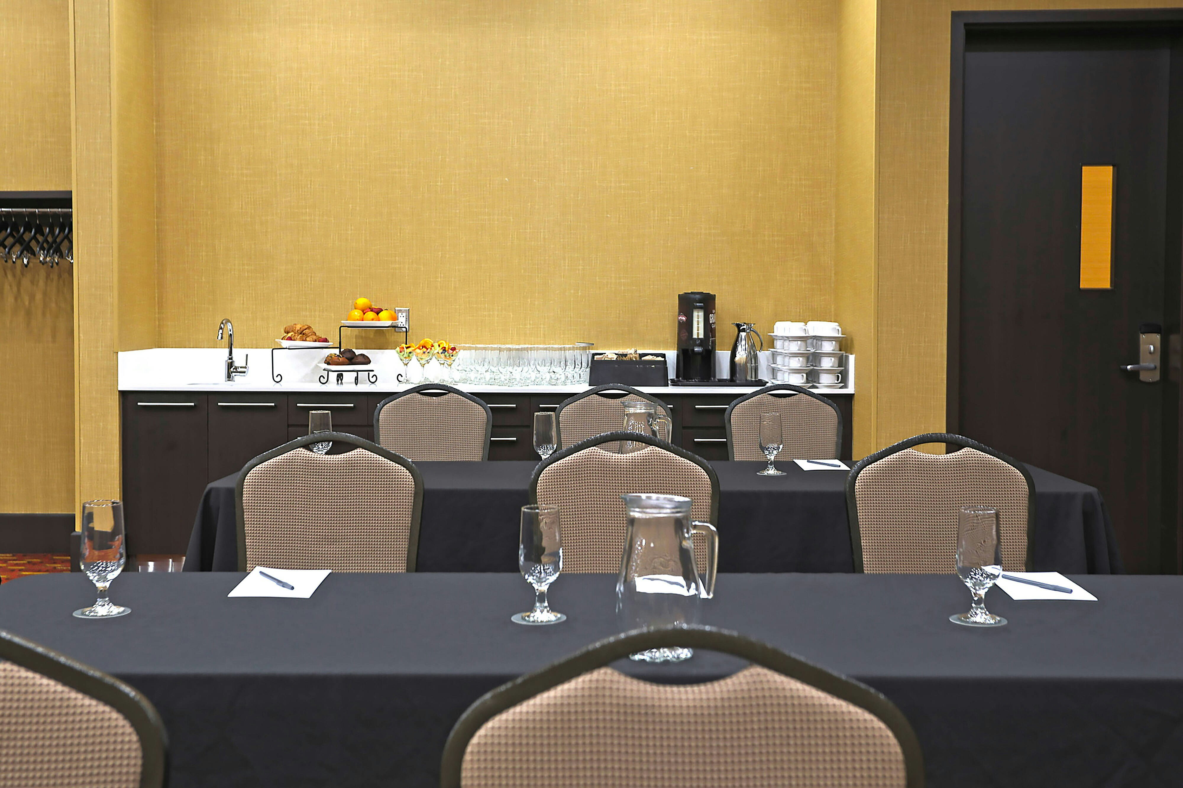 Courtyard by Marriott Montreal West Island Baie D Urfe 19/21