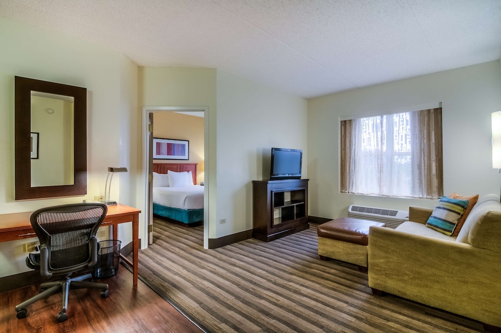 Hyatt House Chicago Schaumburg 27/50