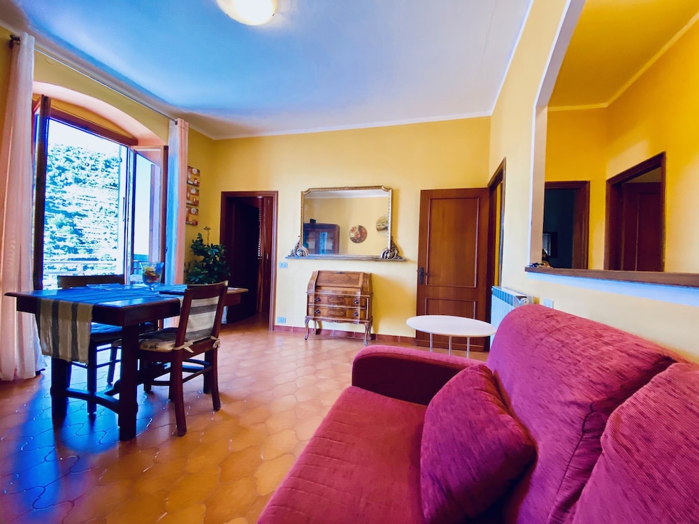 Giovanni Rooms Manarola 34/49