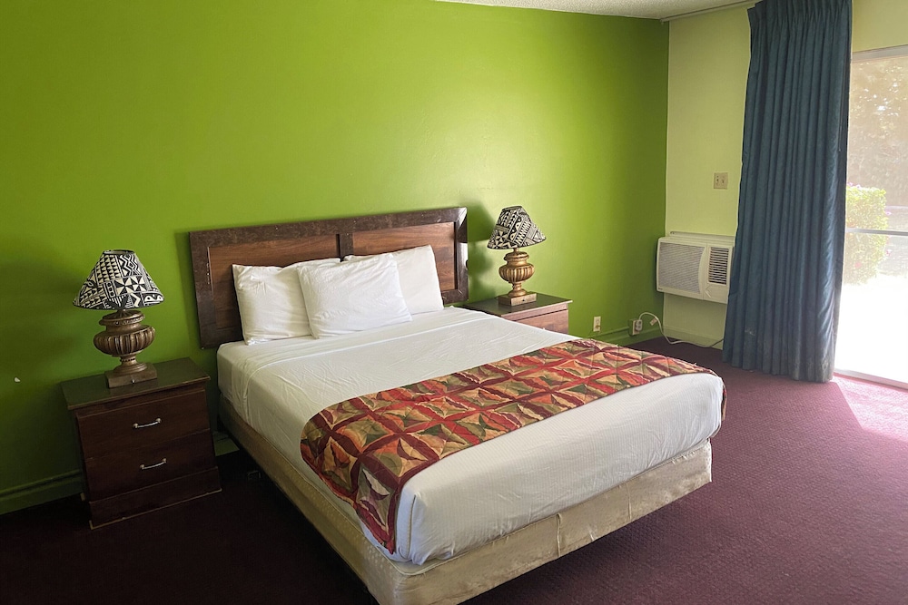 Hotel Yuma AZ Desert Grove 14/47