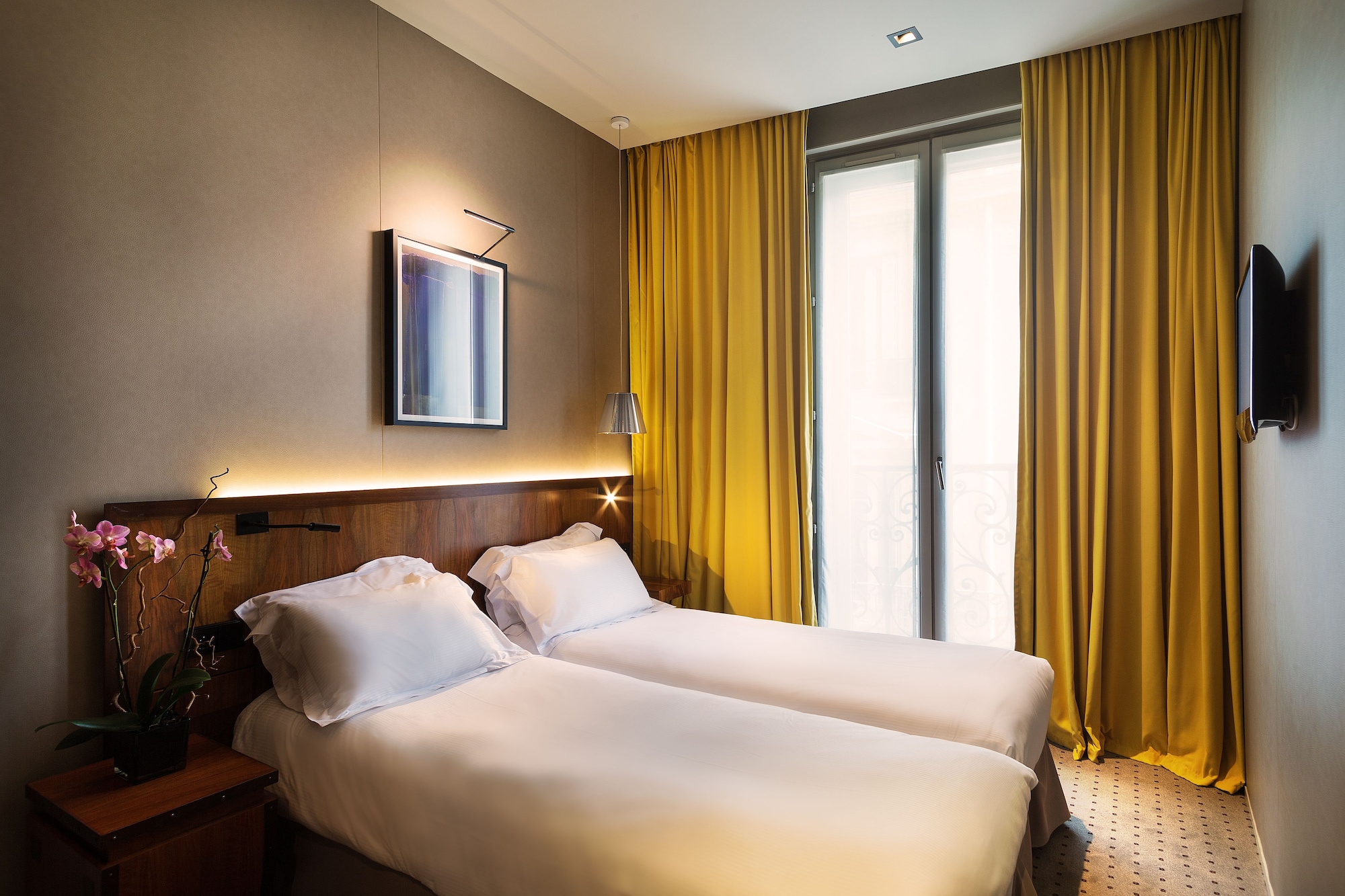 2 BEDROOMS, FAMILY SUITE