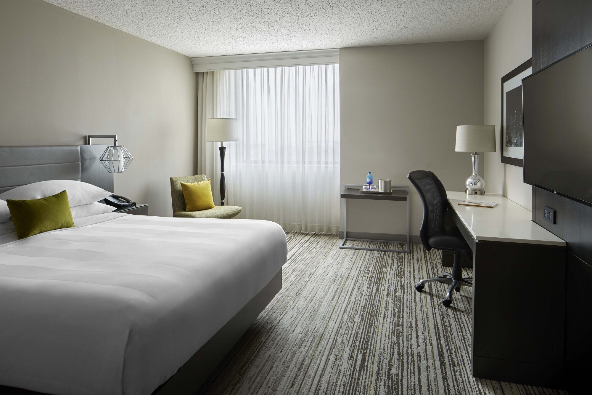 Concierge, Club, King Bed