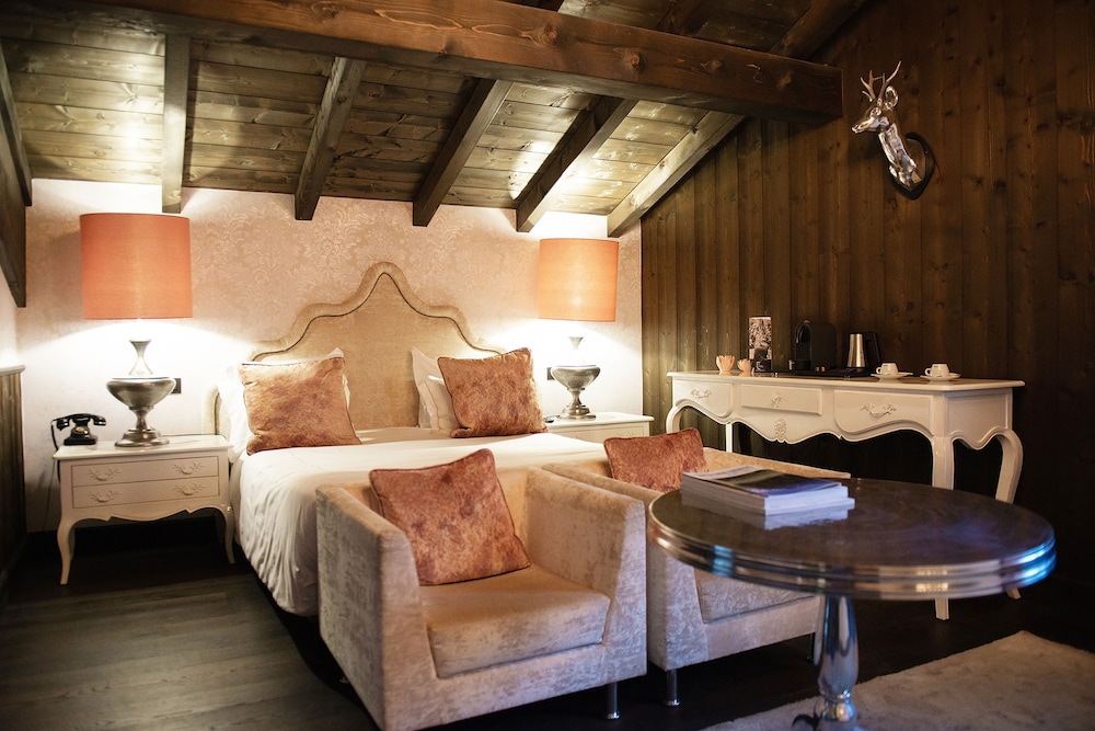 Chalet Hotel Le Castel 51/74