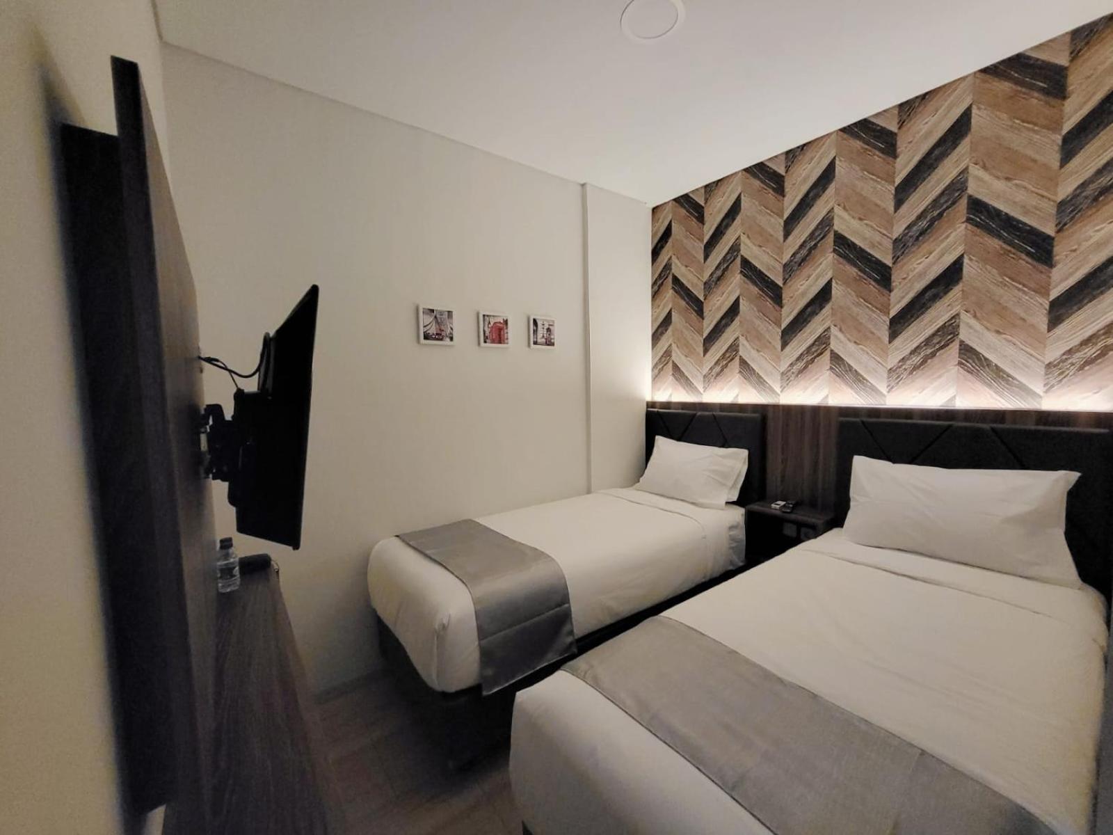Grand Plaza Boutique Hotel 21/31