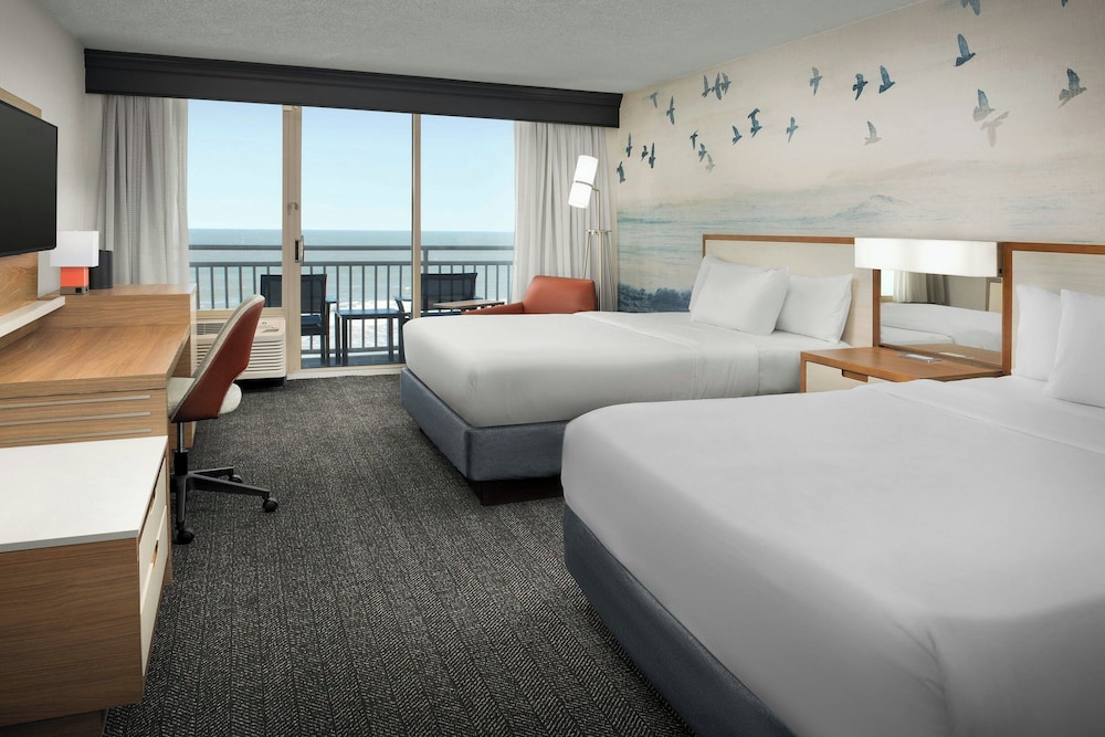 DELUXE, 2 QUEEN BEDS, OCEAN FRONT, BALCONY, ACCESSIBLE