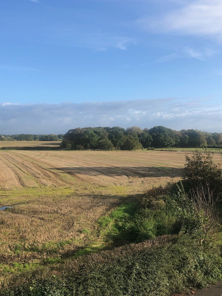 Pickmere Country Guest House 39/50