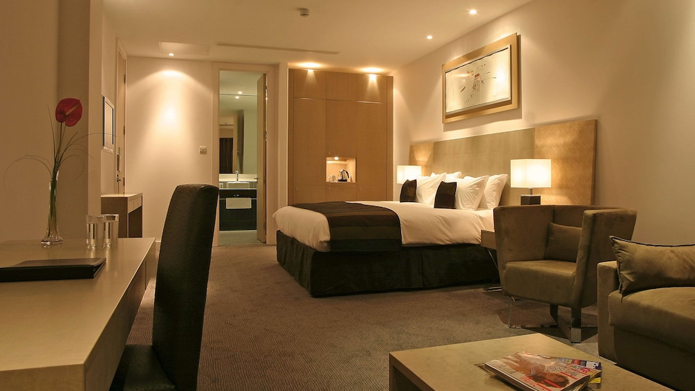 PARK PLAZA CARDIFF 22/60