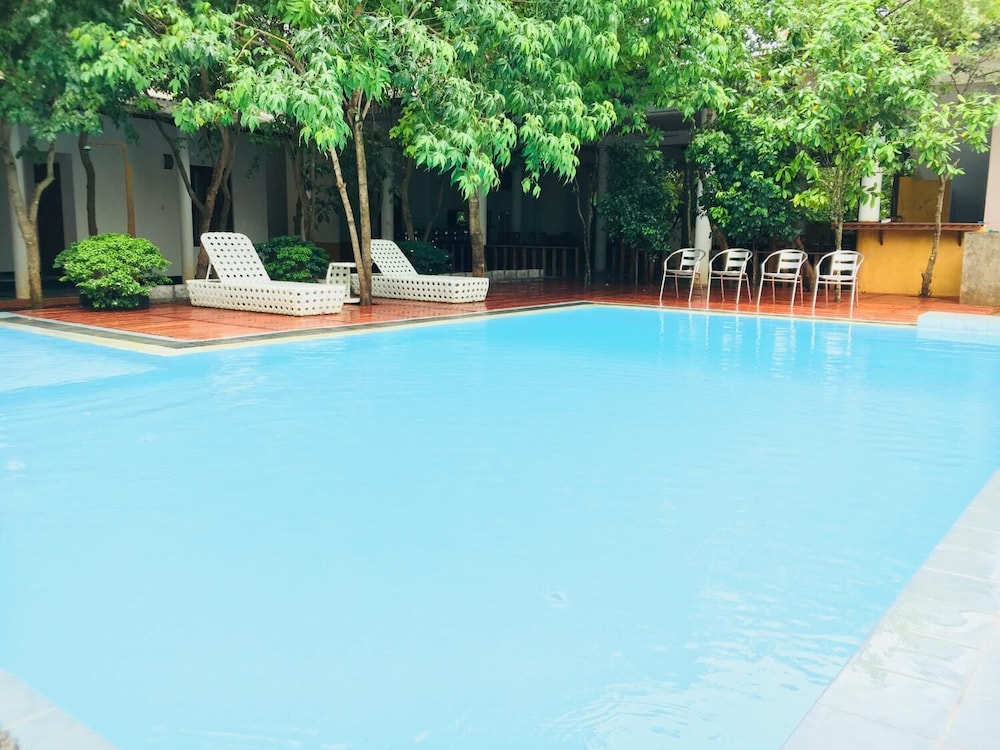 Alikele Hotel Sigiriya 35/40