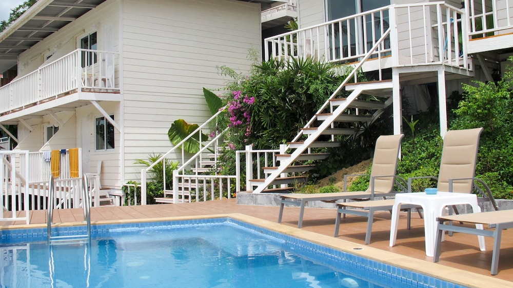 HOTEL UPHILL COTTAGE 25/30