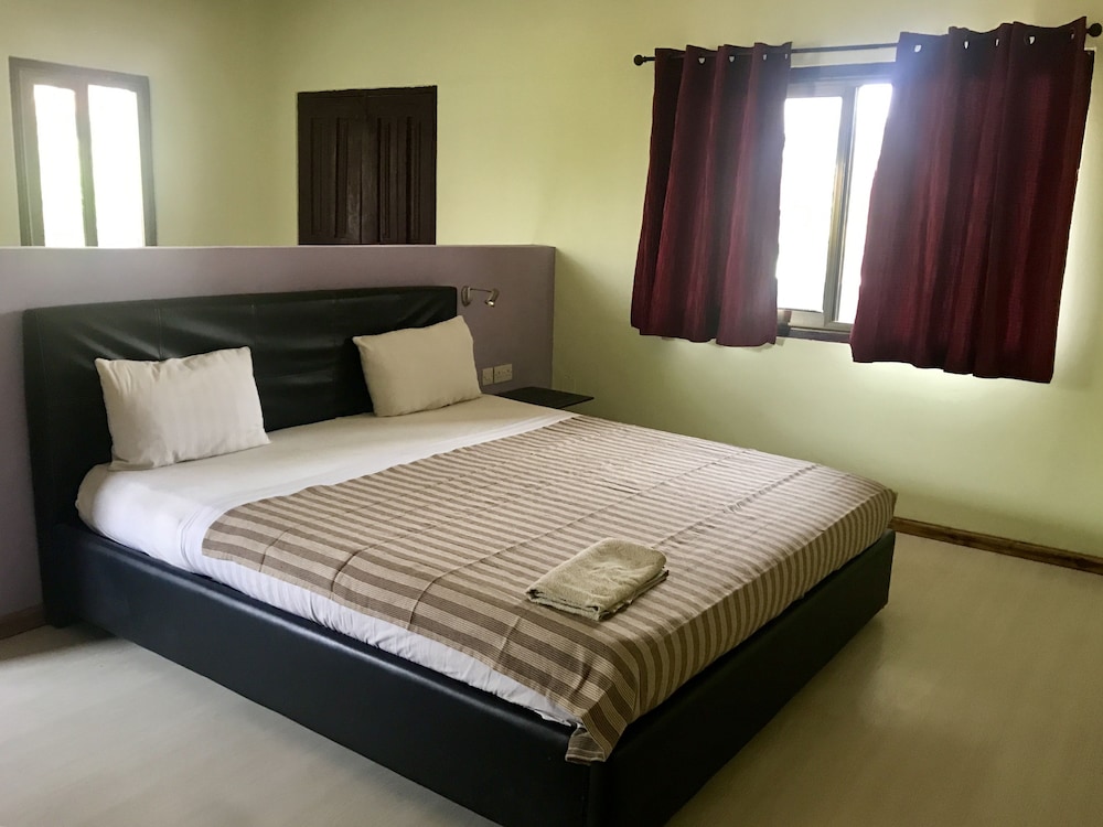 Omanye Lodge 19/50