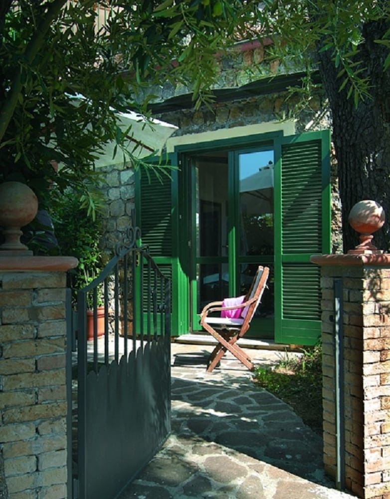 HOTEL VILLA DELLE MERAVIGLIE 11/67