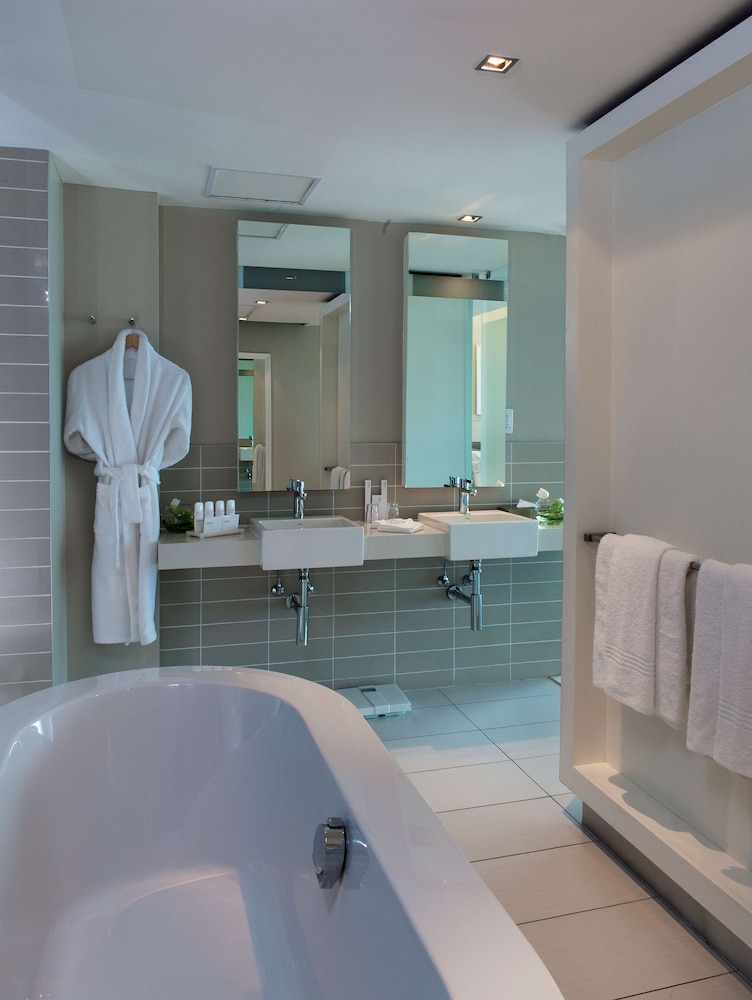Radisson Blu Hotel Port Elizabeth 10/69