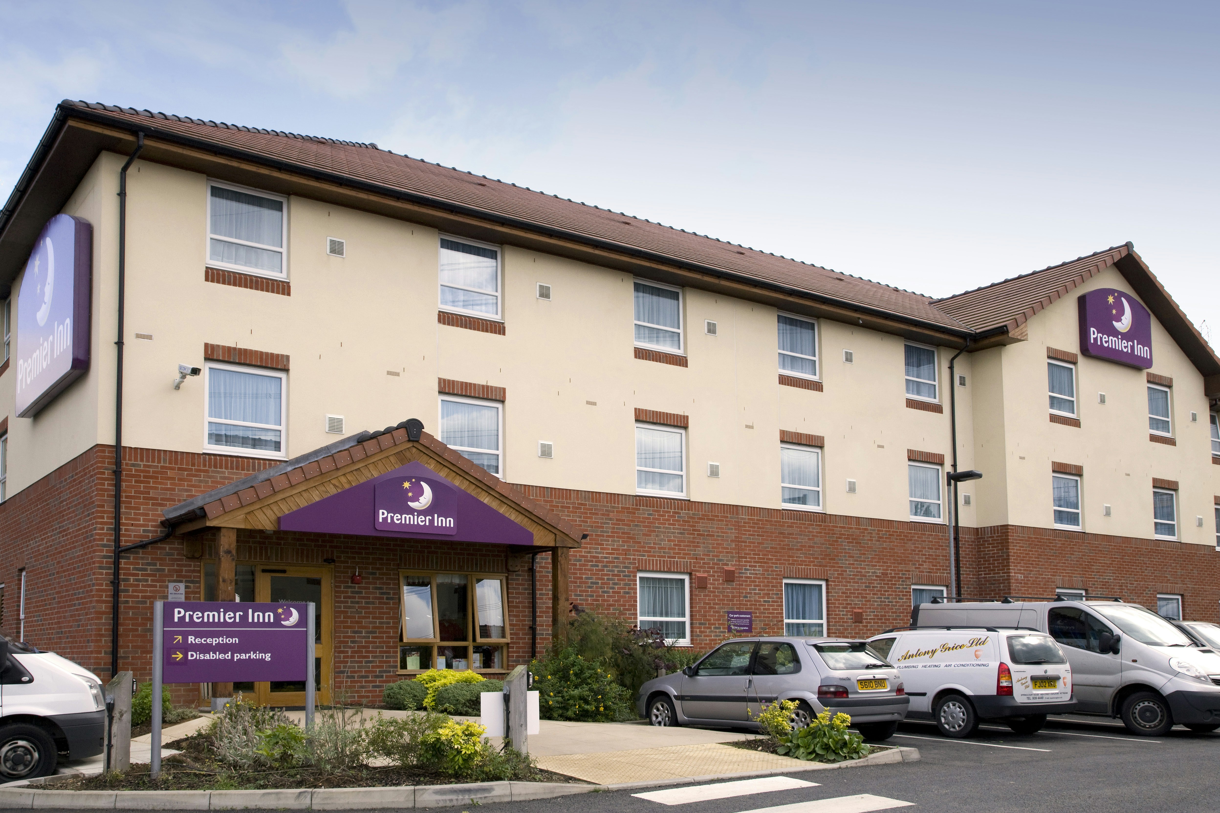 Premier Inn Grantham 7/25