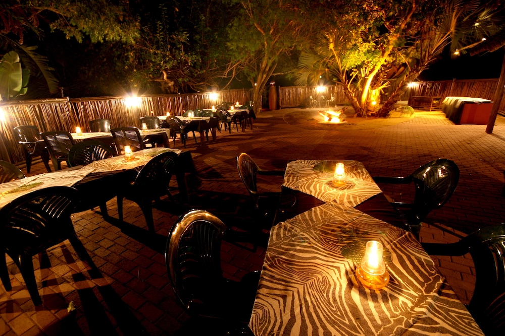 Emdoneni Lodge with Animal Care and Rehab Centre 64/66