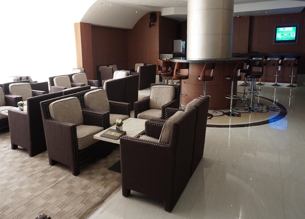 Pearlwort Hotel and Suites 40/45