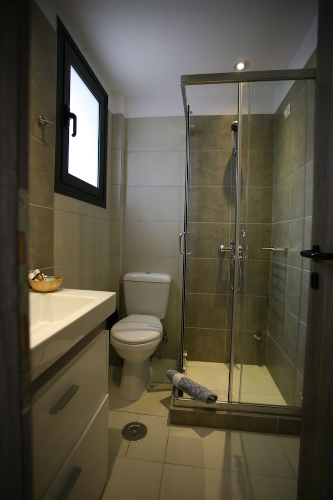 Oniropetra Boutique Hotel 73/75