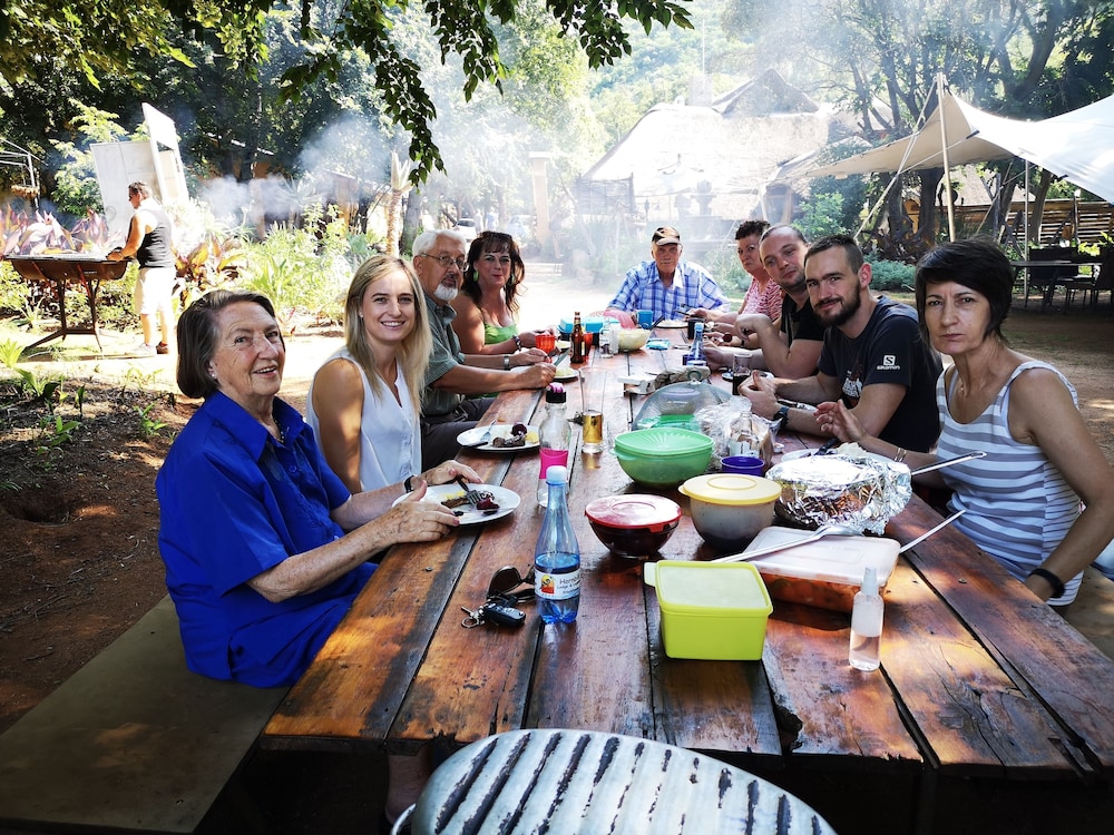 Hornbill Lodge and Legends Restaurant 10/15