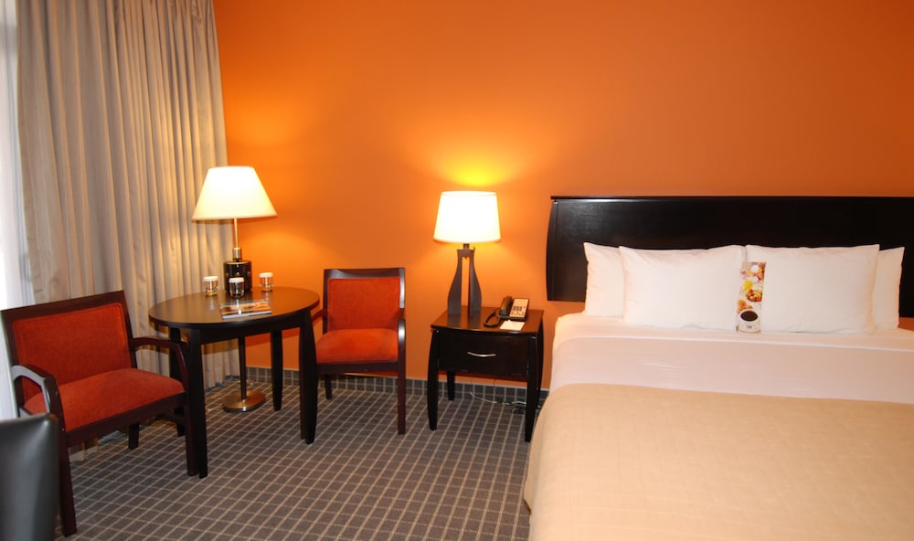 Oakland Airport Executive Hotel 22/65